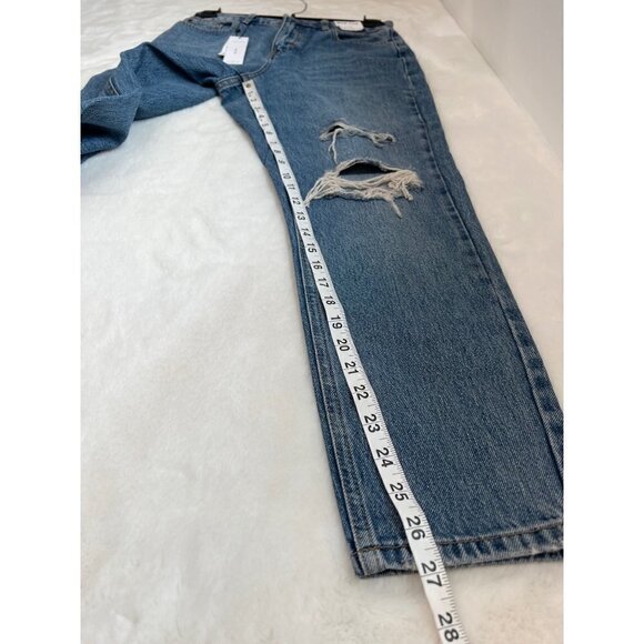 NWT TopShop Size US 6 Mom Jeans Ripped High Waited, Tapered Leg MSRP$75 - Picture 5 of 9